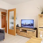 Einfaches 2-zimmer-appartement Mit Balkon. 아파트 *