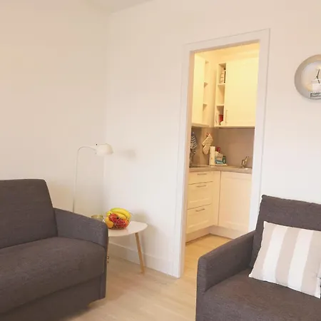 Einfaches 2-zimmer-appartement Mit Balkon. Apartman Westerland